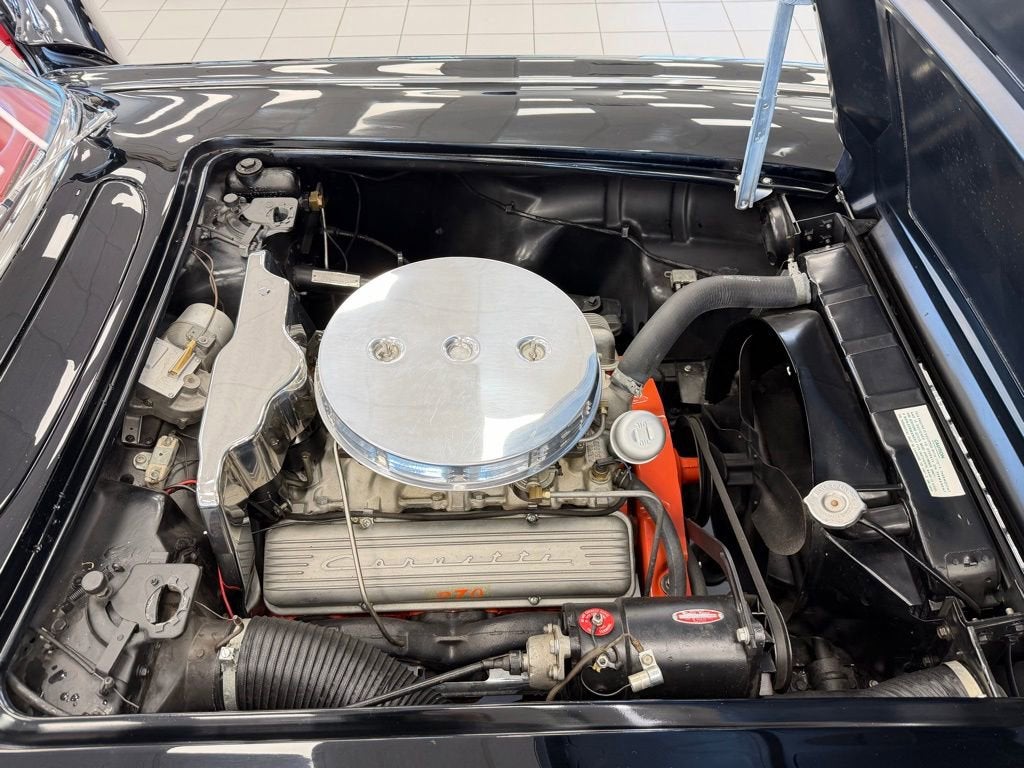 1960 Chevrolet CORVETTE COUPE Base