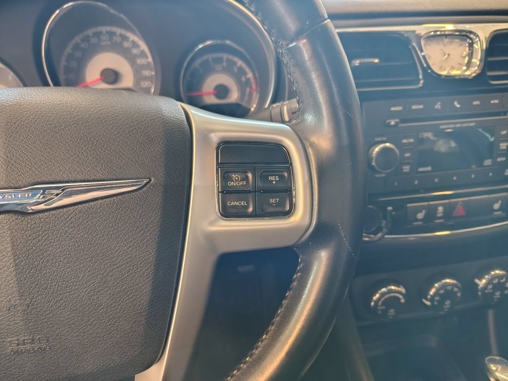 2012 Chrysler 200 Touring