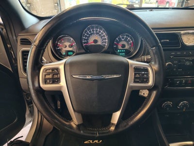 2012 Chrysler 200 Touring