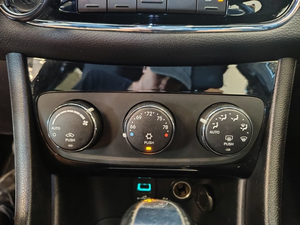 2012 Chrysler 200 Touring
