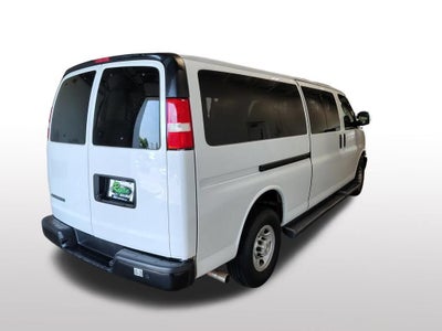 2023 Chevrolet Express Passenger 3500 1LS