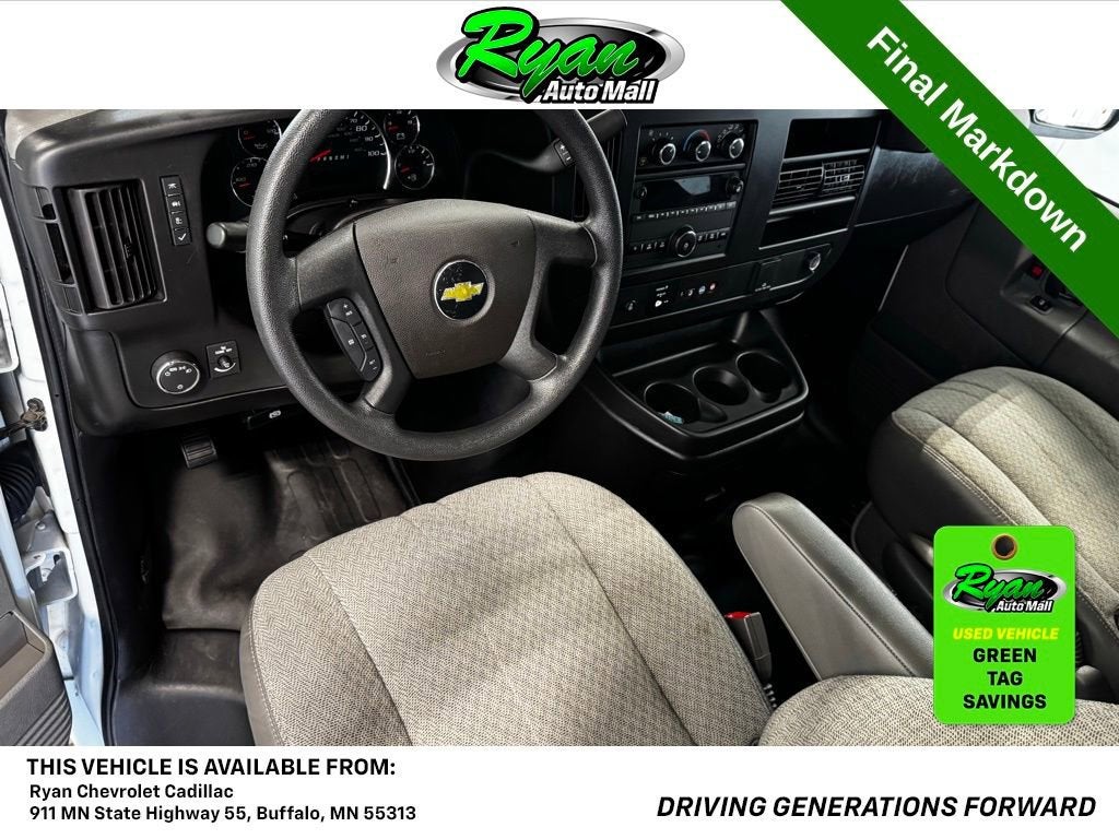 2022 Chevrolet Express Passenger 3500 1LS