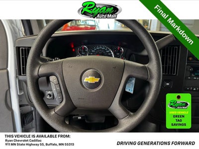 2022 Chevrolet Express Passenger 3500 1LS