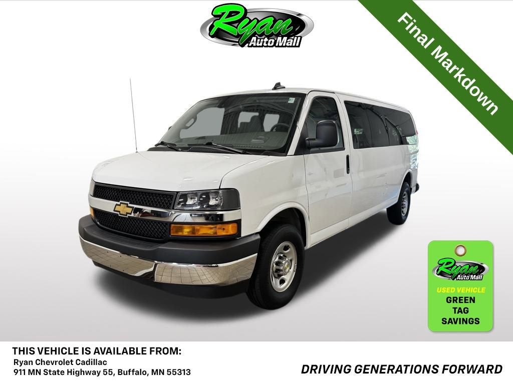 2024 Chevrolet Express Passenger 3500 1LT
