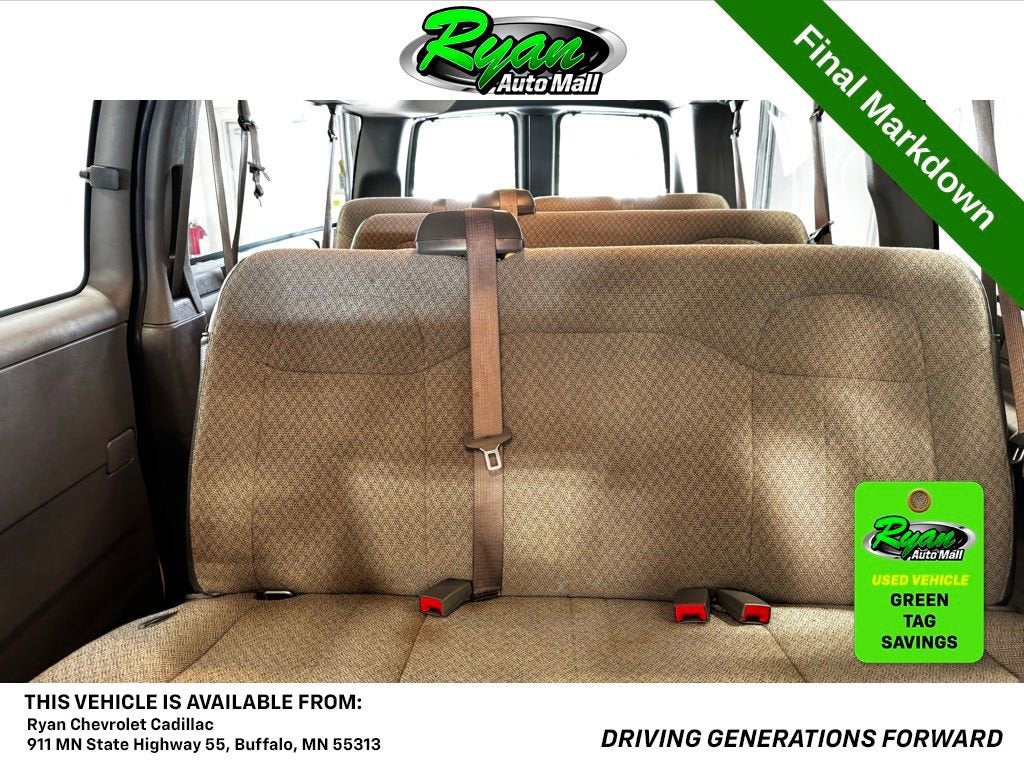 2024 Chevrolet Express Passenger 3500 1LT