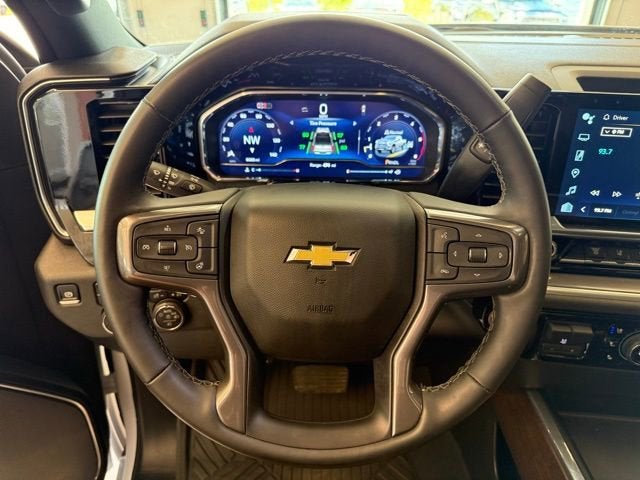 2025 Chevrolet Silverado 3500 HD High Country