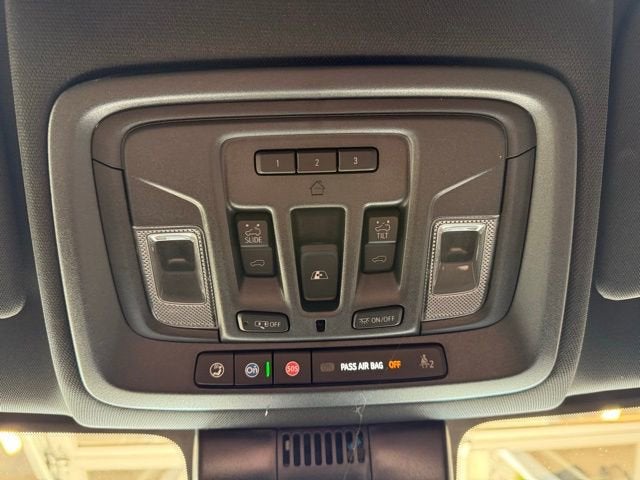 2025 Chevrolet Silverado 3500 HD High Country