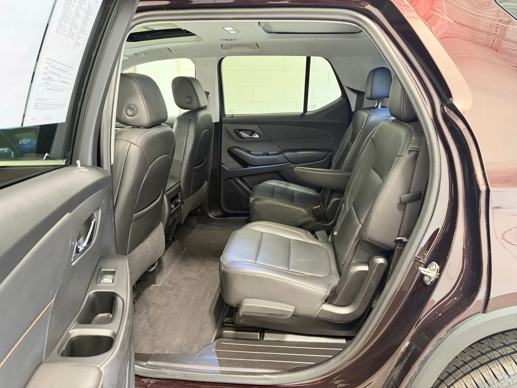 2021 Chevrolet Traverse LT Leather