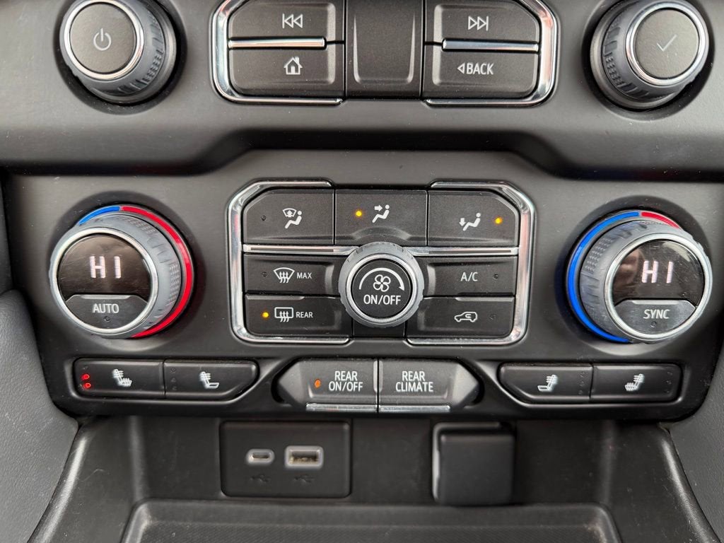 2022 Chevrolet Suburban RST