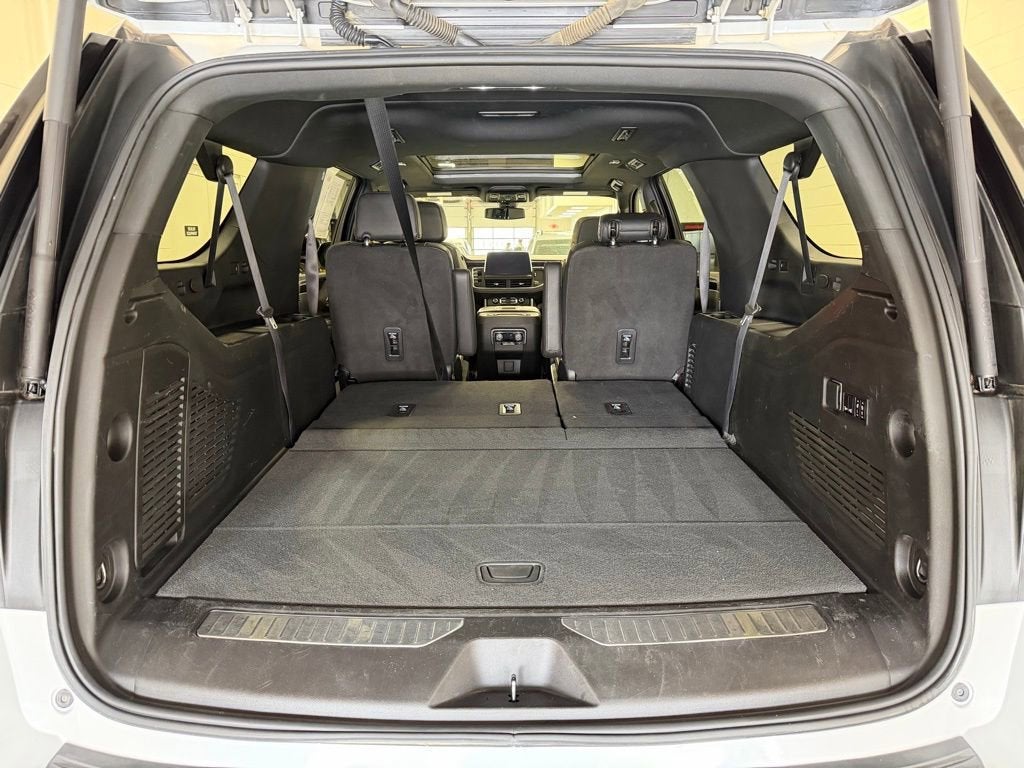 2022 Chevrolet Suburban RST