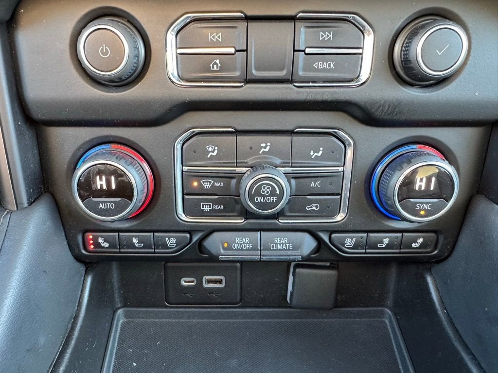 2021 Chevrolet Suburban High Country