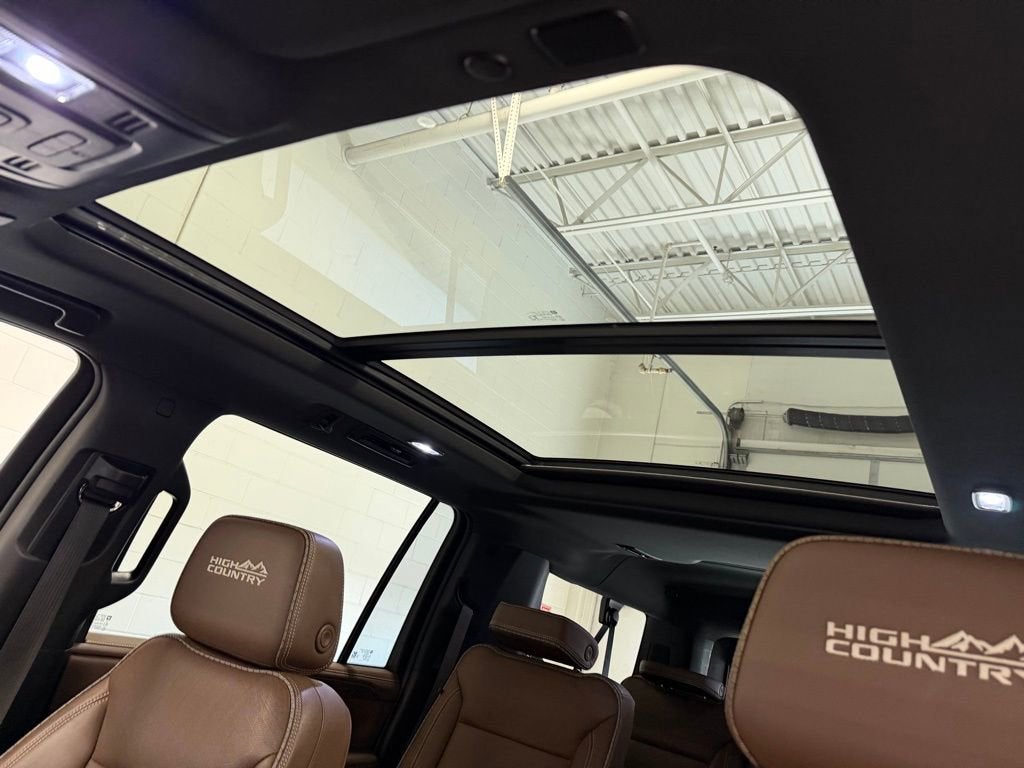 2022 Chevrolet Suburban High Country