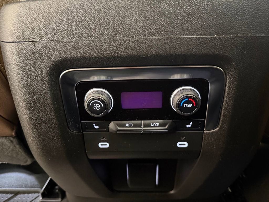 2022 Chevrolet Suburban High Country