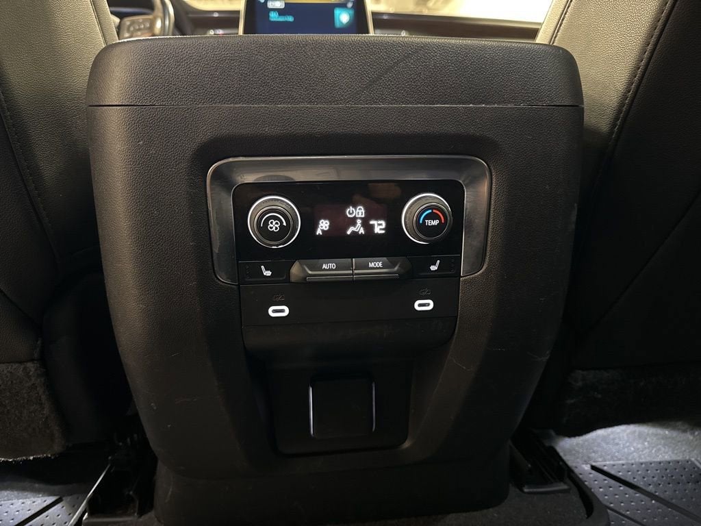 2022 Chevrolet Suburban High Country