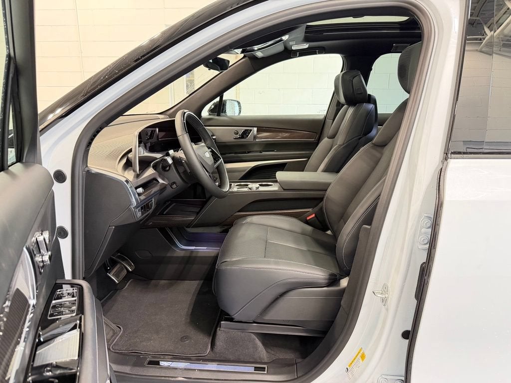 2027 Cadillac VISTIQ Sport - Photo 11