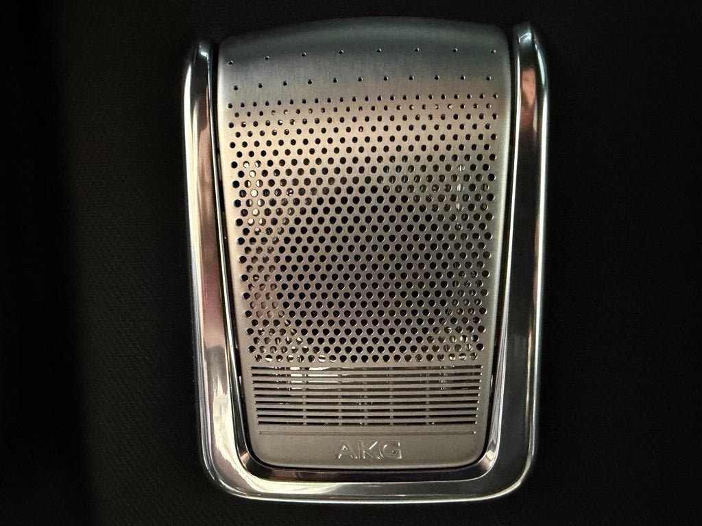 2027 Cadillac VISTIQ Sport - Photo 22