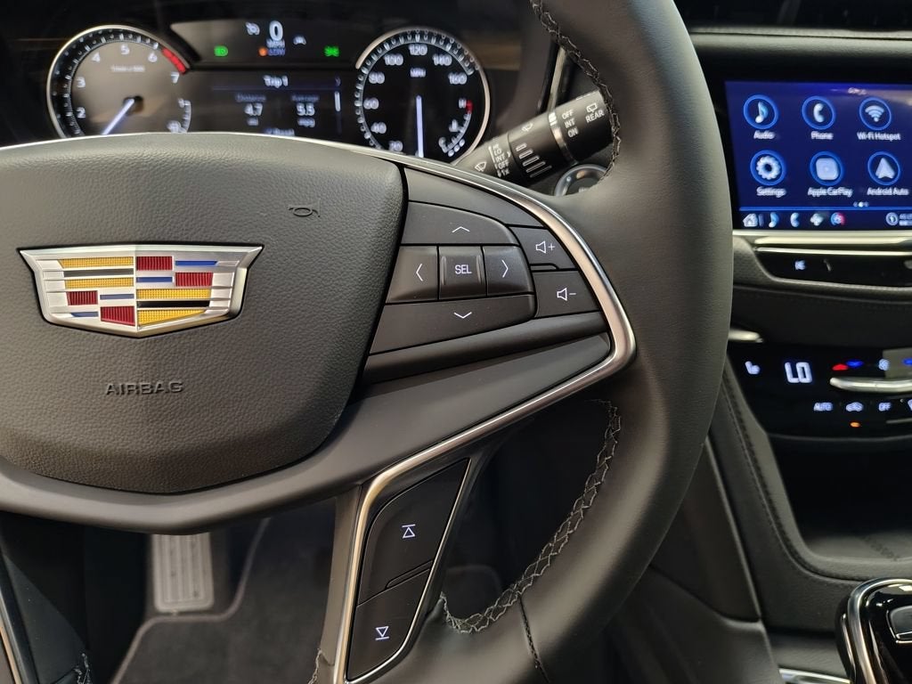 2026 Cadillac XT5 Luxury