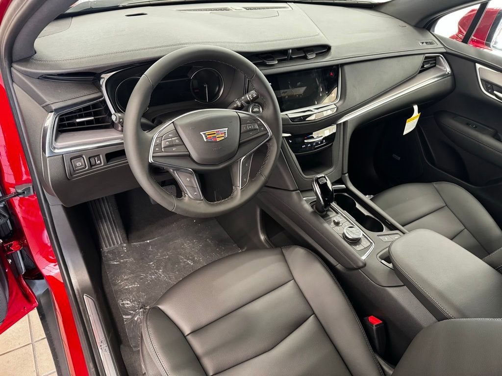 2025 Cadillac XT5 Luxury