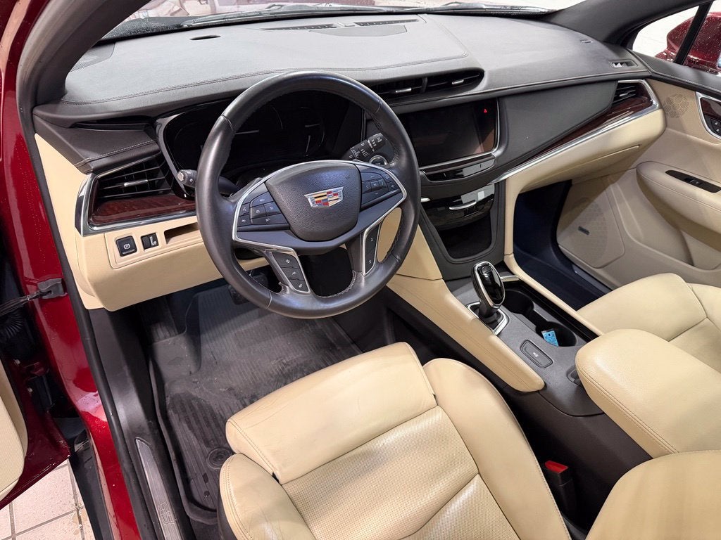 2017 Cadillac XT5 Luxury FWD