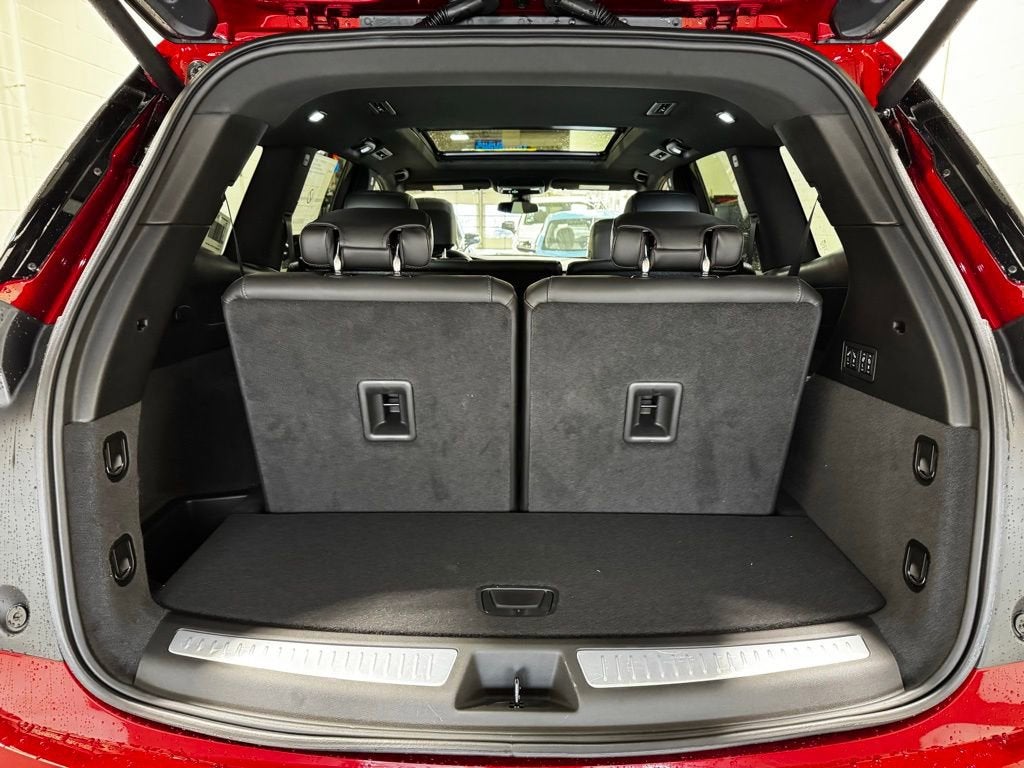 2025 Cadillac XT6 Sport