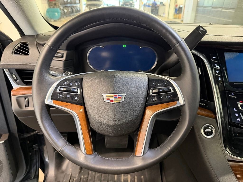 2018 Cadillac Escalade ESV Luxury
