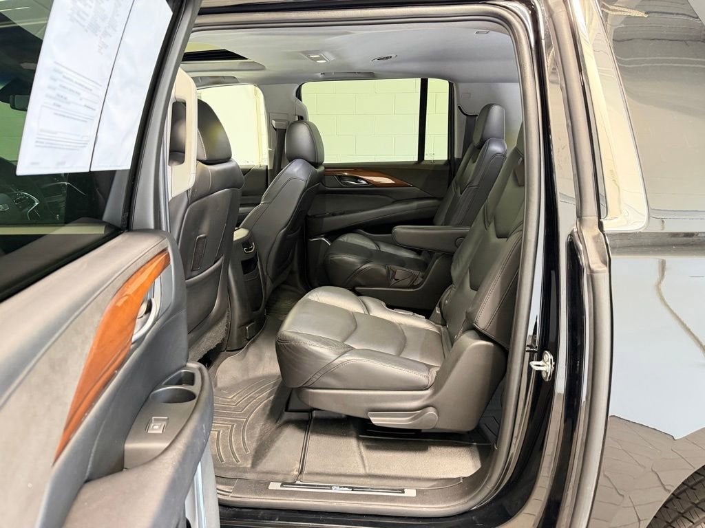 2018 Cadillac Escalade ESV Luxury