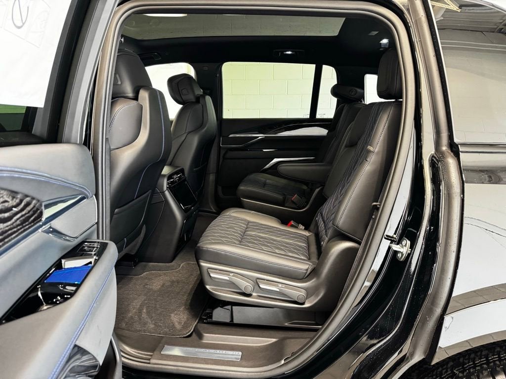 2026 Cadillac ESCALADE IQ Luxury