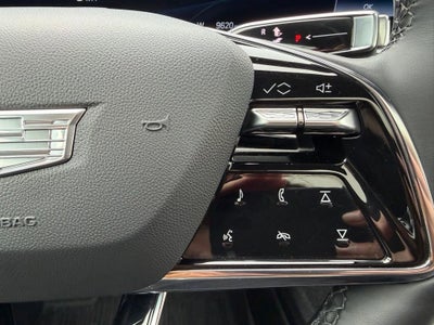 2025 Cadillac OPTIQ Luxury 2