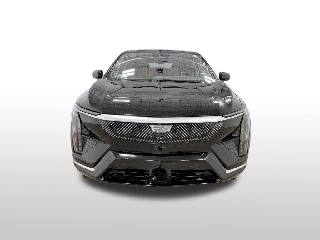 2025 Cadillac OPTIQ Luxury 2