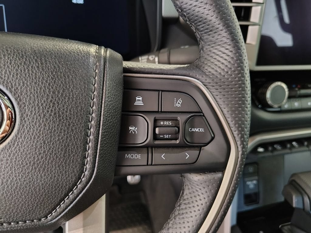 2025 Toyota Tundra 4WD SR5