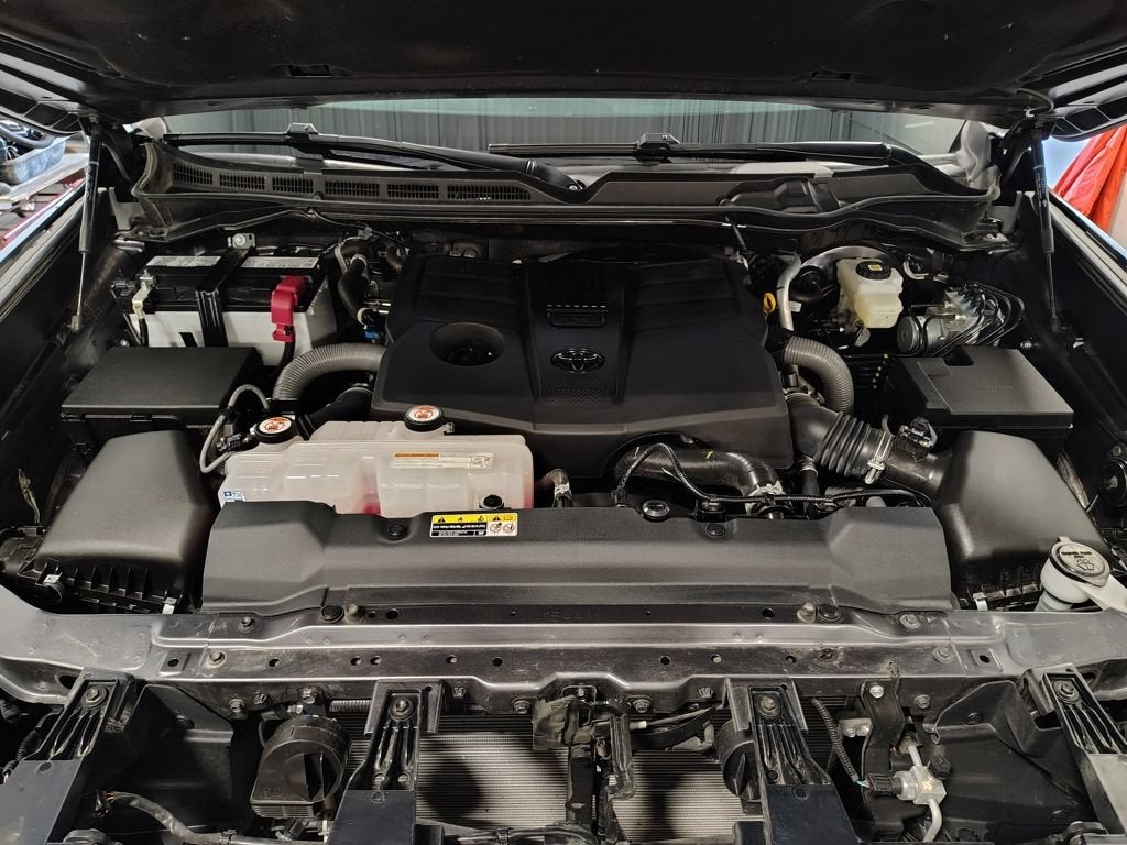 2025 Toyota Tundra 4WD SR5