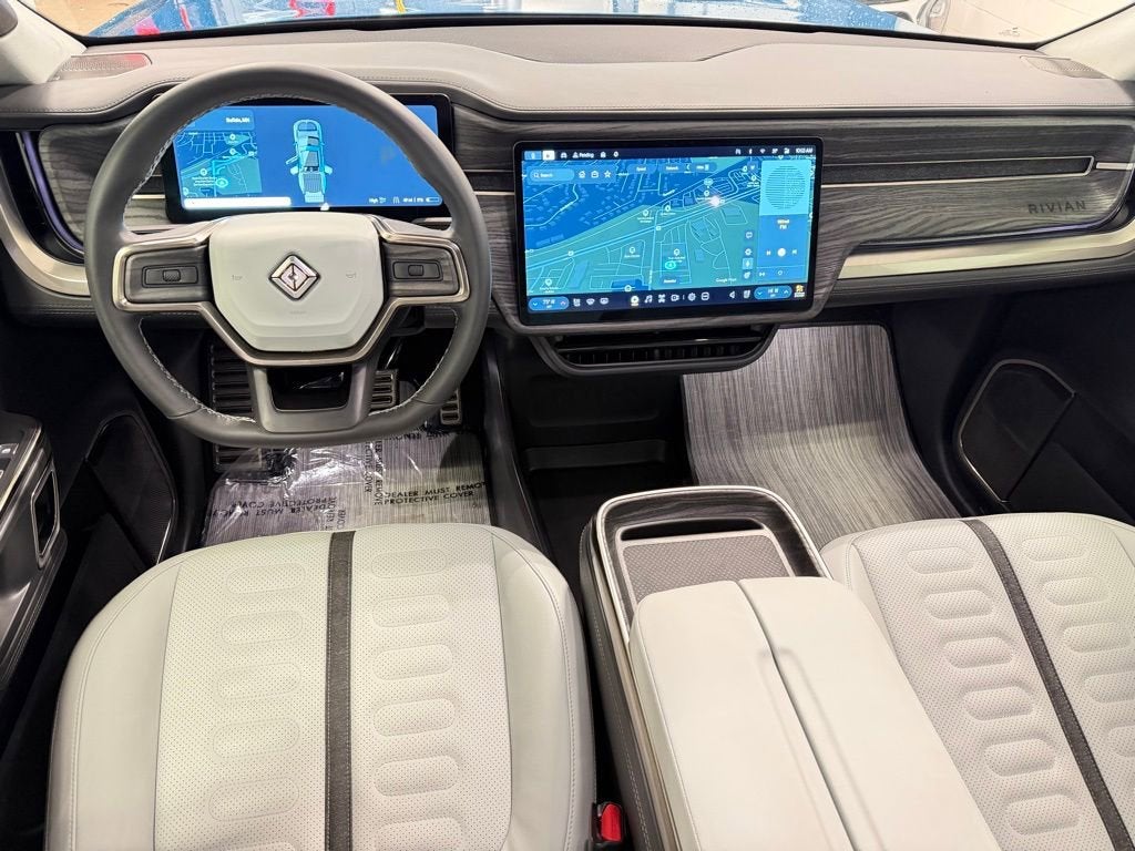 2022 RIVIAN R1T Adventure Package