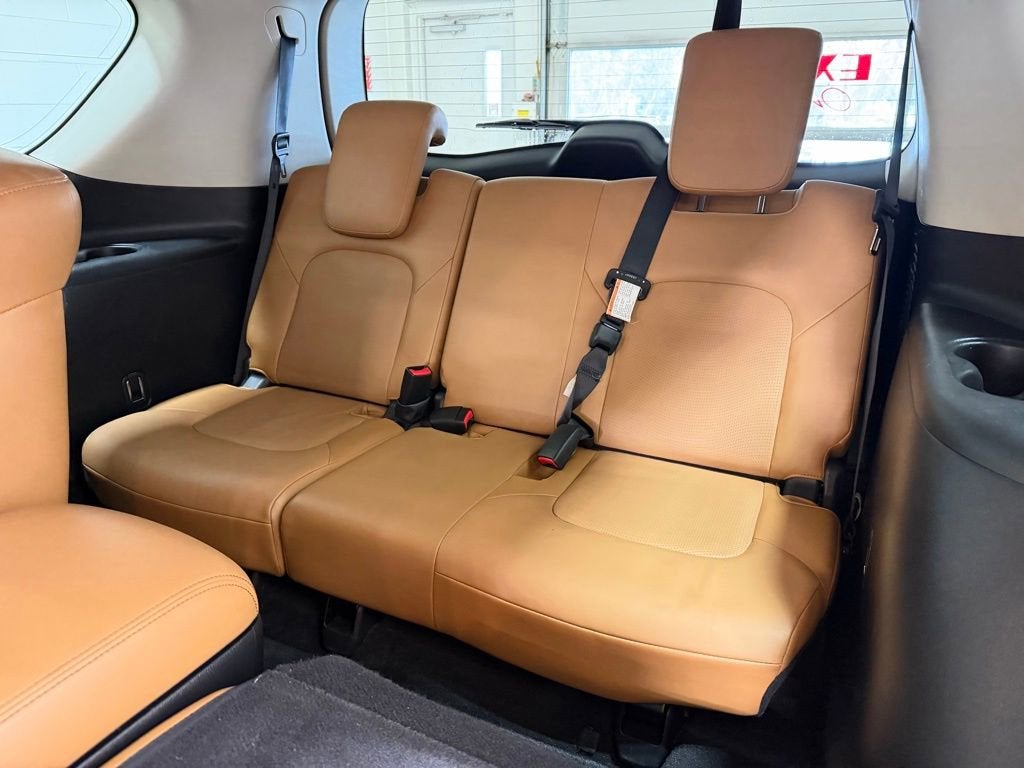 2017 INFINITI QX80 Signature Edition