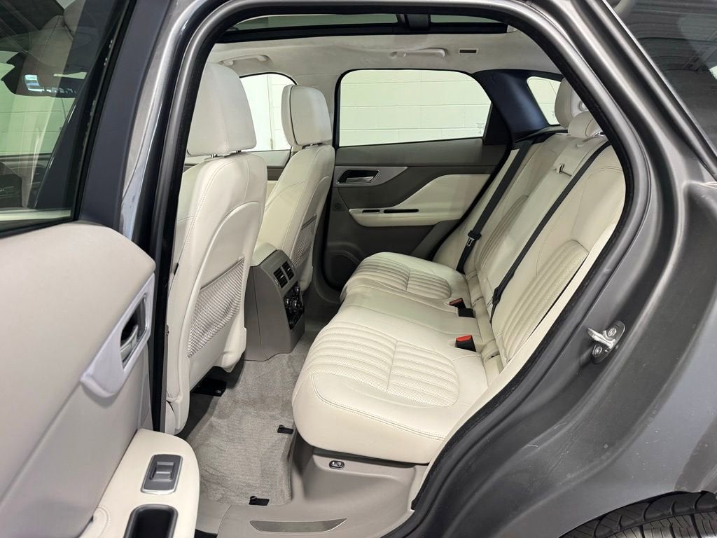 2019 Jaguar F-PACE 30t Portfolio