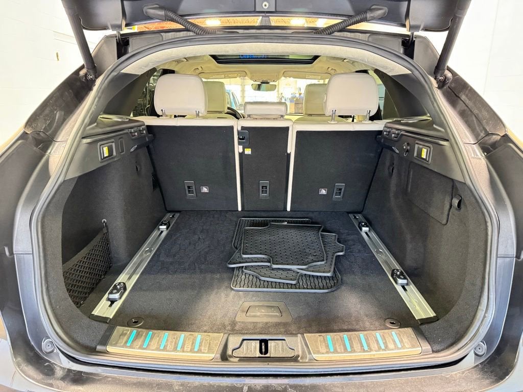 2019 Jaguar F-PACE 30t Portfolio