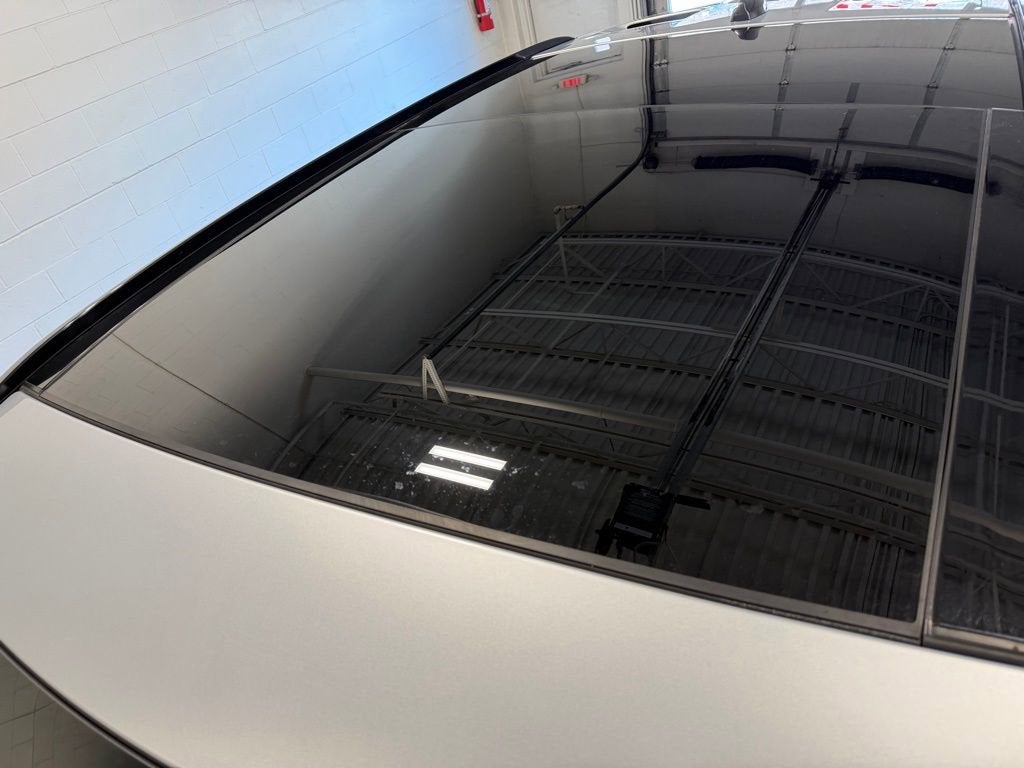 2025 Land Rover Range Rover Velar Dynamic SE