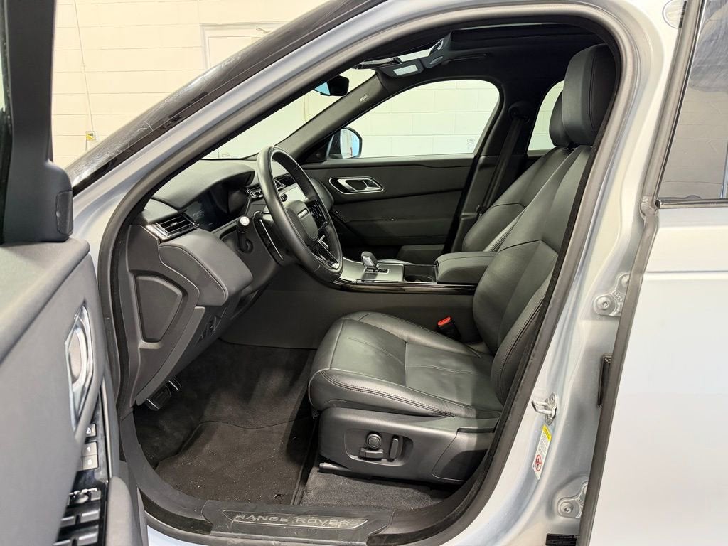 2025 Land Rover Range Rover Velar Dynamic SE