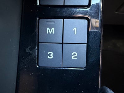 2025 Land Rover Range Rover Velar Dynamic SE