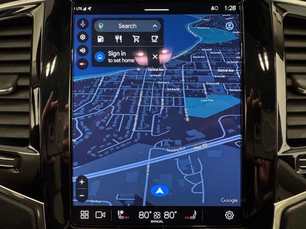 2023 Volvo XC90 Plus