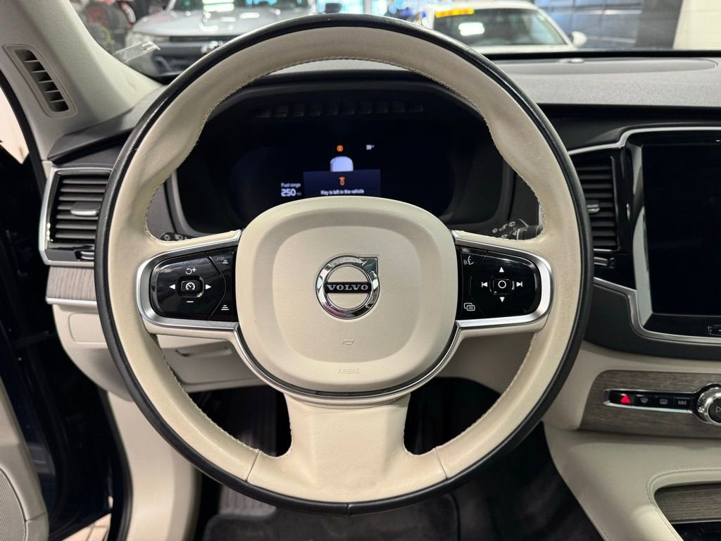 2023 Volvo XC90 Plus