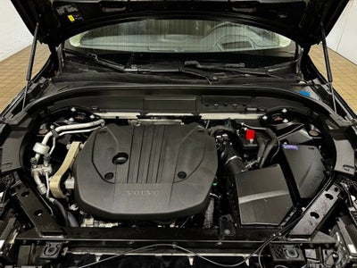 2023 Volvo XC60 Ultimate Bright Theme