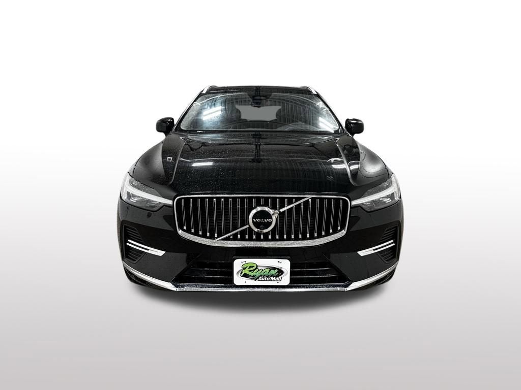 2023 Volvo XC60 Ultimate Bright Theme